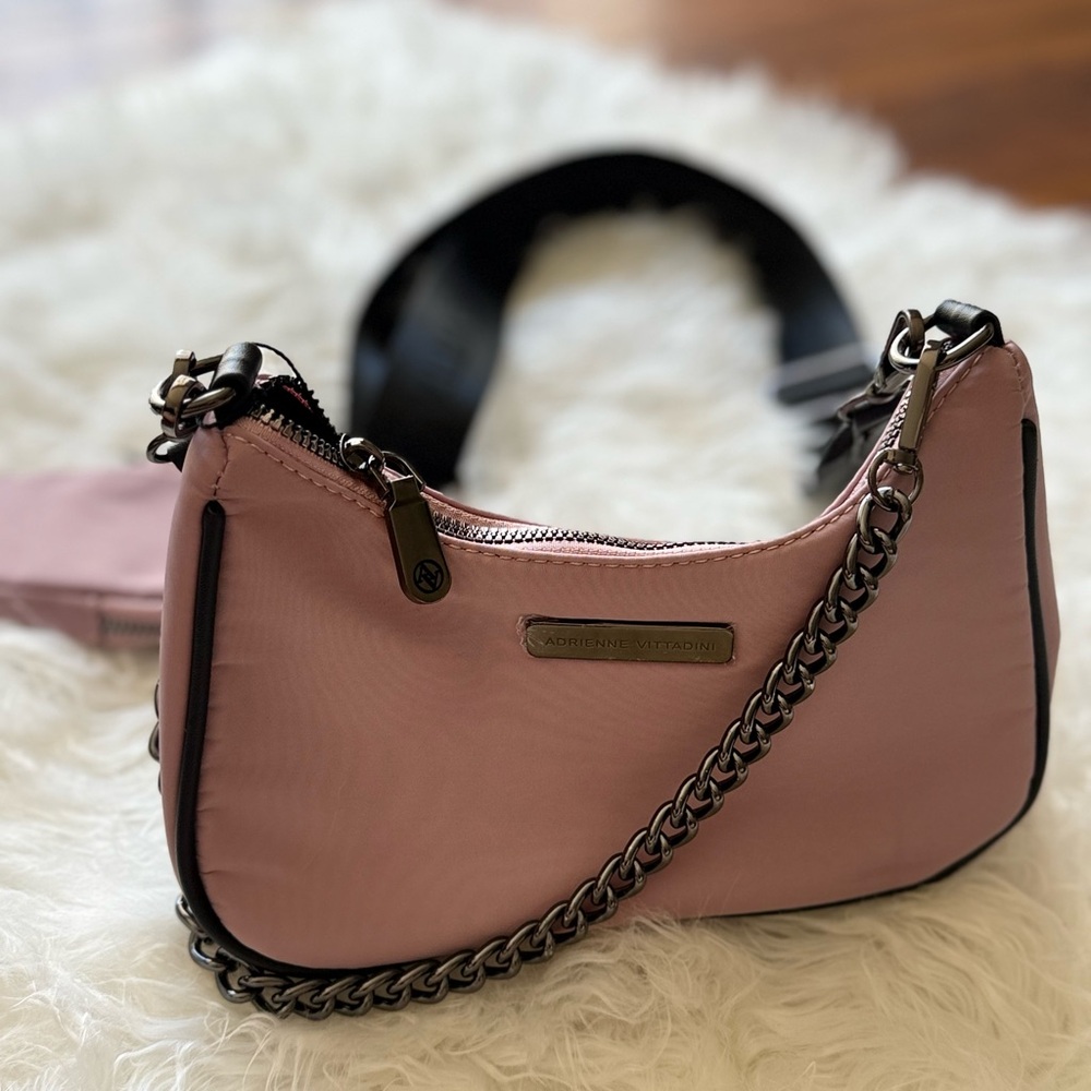 NWT Stylish Pink Crossbody Bag with Chain Detail - Picture 4 of 4